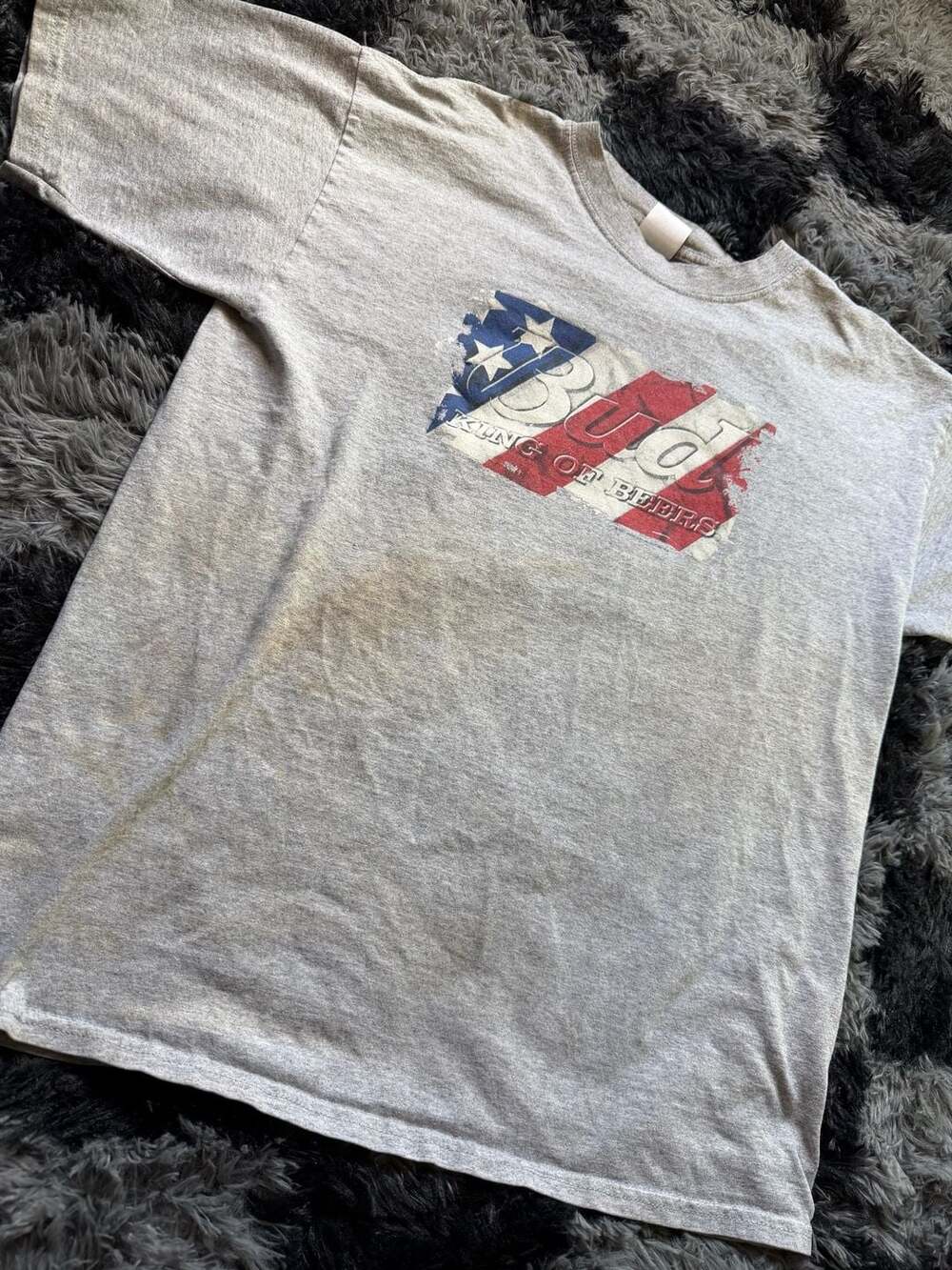 Vintage 2001 Budweiser King of Beers American Flag Graphic T-Shirt